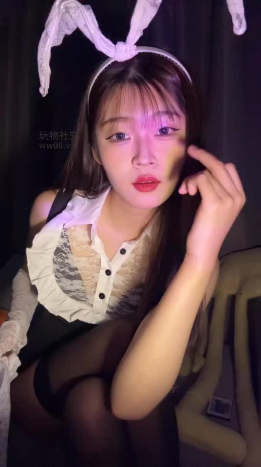 伽萝 🚦剧情美女秘书手丝【最新视频】