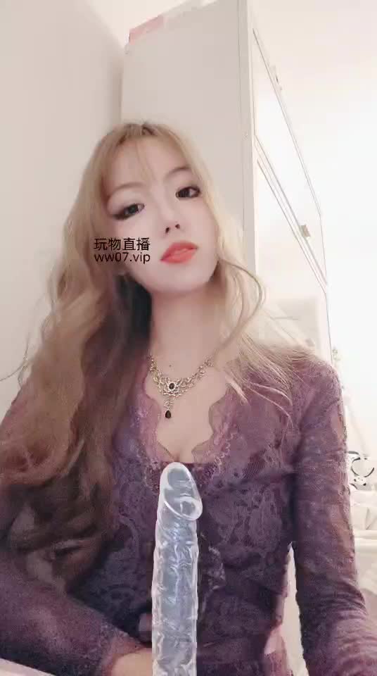 女神mio  ——手势指引低打飞机✈️【最新视频】